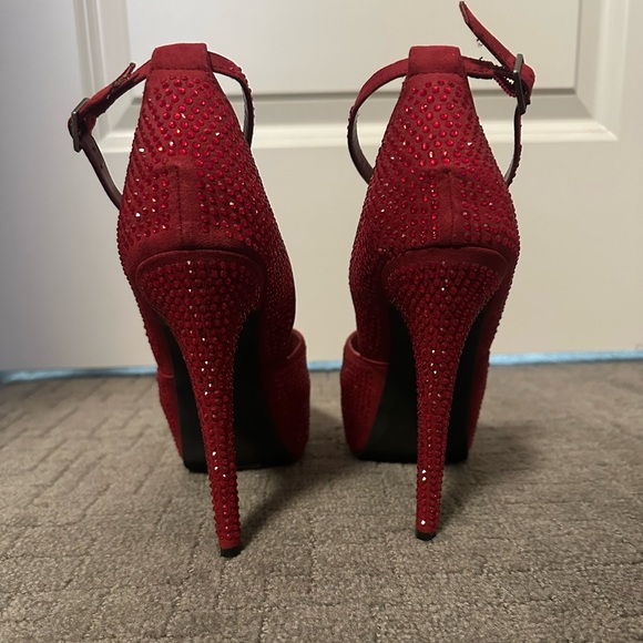 5 Inch Red Rhinestone Mary Jane Pumps Size 8 Luxe by Justfab - Picture 3 of 4
